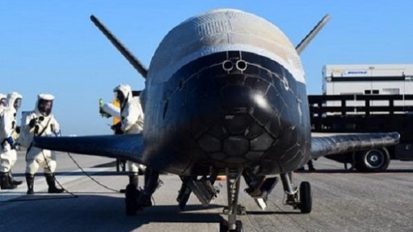 تماشا کنید: فرود فضاپیمای X-37B پس از 718 روز در مدار زمین