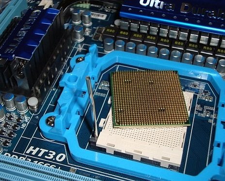 8 گام برای نصب پردازنده‌های AMD  روی مادربرد