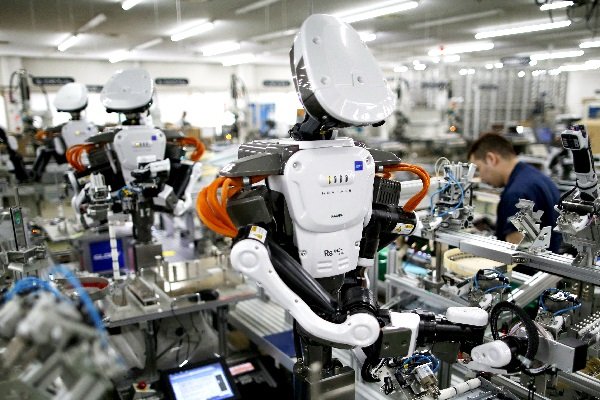 چین در حال ساخت ارتشی از روبات‌های کارگر است