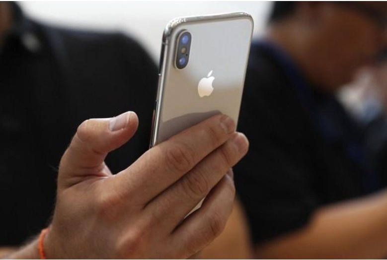 آیا آیفون ایکس اپل را به اولین شرکت تریلیاردی دنیا تبدیل می‌کند