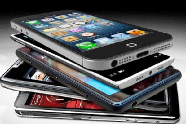 انتظار کاهش قیمت در بازار موبایل در پی ورود ۶۰۰هزار گوشی