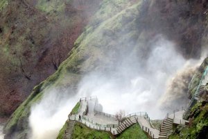 مرگ یک جوان بوکانی به خاطر سلفی با آبشار